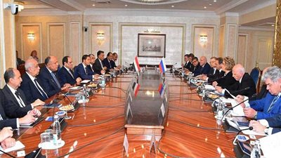 نشاط مكثف للرئيس في ثانى أيام زيارته لروسيا ..وباقة من الأخبار السارة بـ