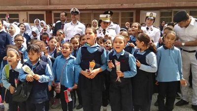 تعليم القاهرة تحتفل باليوم العالمى للعصا البيضاء (صور)