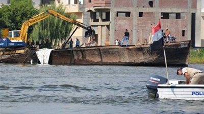 حملة مكبرة لإزالة الأقفاص السمكية والتعديات على نهر بالبحيرة 