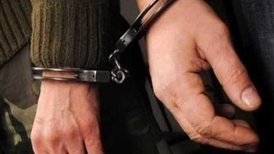 ضبط شخصين لاستيلائهما على أموال المواطنين بزعم توظيفها في تجارة الأدوات المنزلية