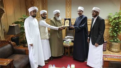 وكيل الأزهر يبحث زيادة عدد المنح الدراسية لأبناء الهند
