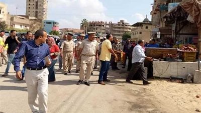 مدير أمن المنوفية يقود حملة لإزالة الإشغالات بقويسنا