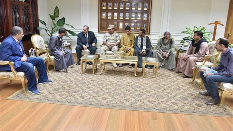 محافظ أسيوط يكرم