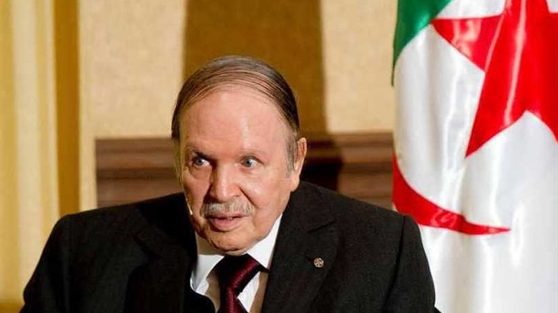 الرئيس الجزائري يصدق