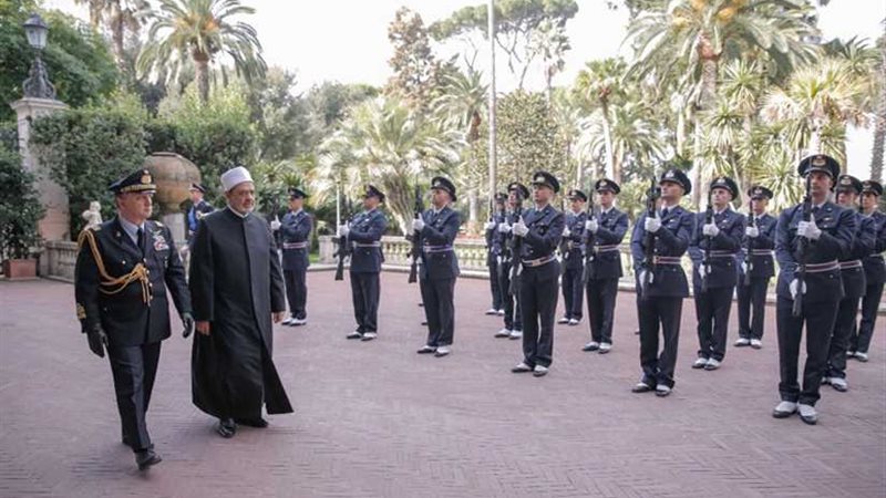 الطيب: العلاقة بين