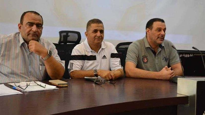 لجنة الحكام تطالب