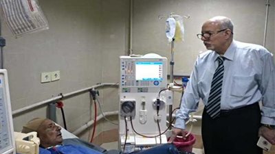 مدير التأمين الصحي ببنى سويف يتابع شكاوى المرضى والأطباء ميدانياً