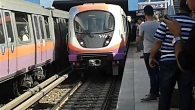 انتظام حركة القطارات بالخط الثاني لمترو الأنفاق بعد توقفها لمدة 20 دقيقة