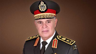 الفريق محمد فريد يعود إلى أرض الوطن بعد مشاركته في مؤتمر رؤساء أركان الدول التي تحارب الإرهاب