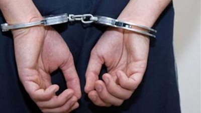 ضبط عامل طبع 27500 كتاب خارجي خاص بمناهج التربية والتعليم