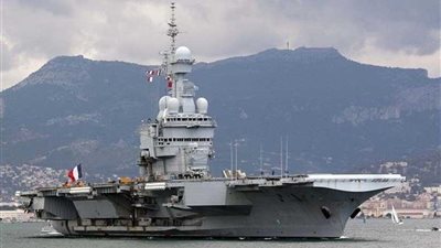 فرنسا سترسل حاملة الطائرات 