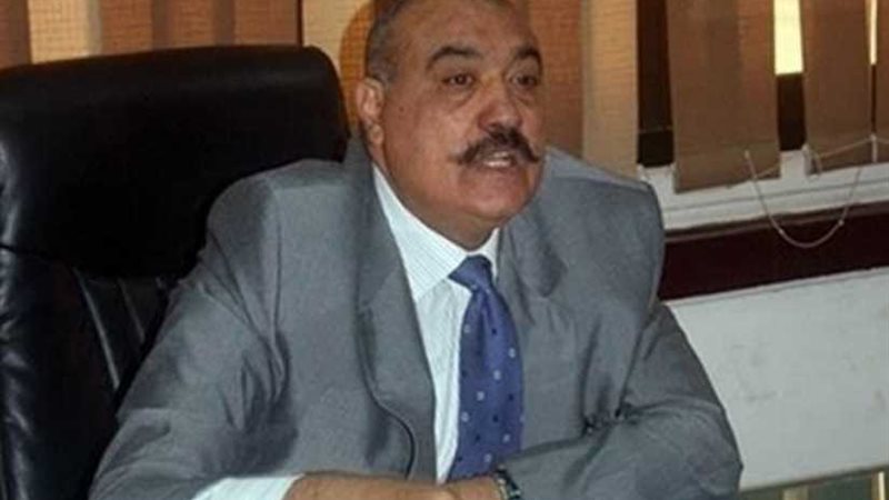 المحافظ يمنح المدارس