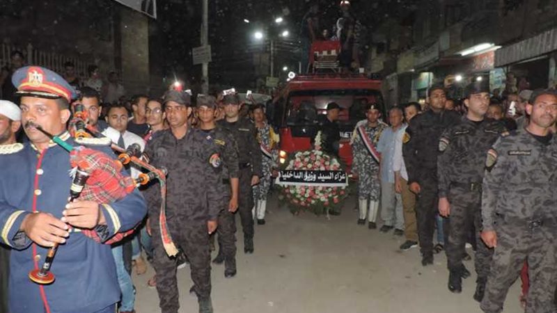 بالصور.. جنازة عسكرية