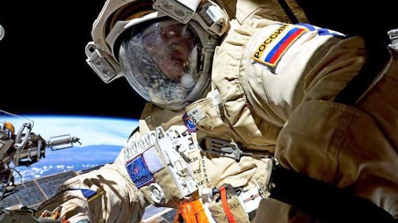 ناسا: العلاقات بين