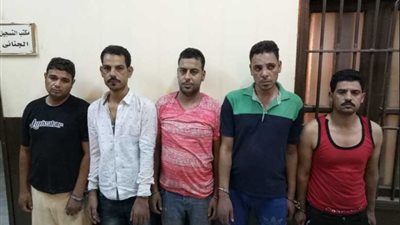 القبض على عصابة سرقة رواد البنوك بروض الفرج