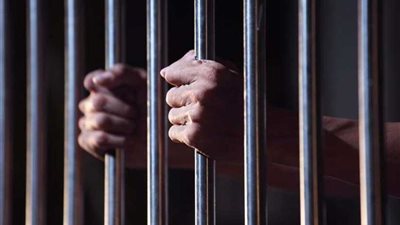 الحبس عامان لحارسة مقابر وشقيقها لبيعهما الجثث بالسيدة زينب