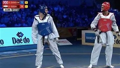 وزير الشباب والرياضة يهنئ بطل مصر المتوج بالبرونزية في التايكوندو