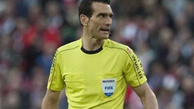 سانشيز حكمًا لكلاسيكو الدوري الإسباني