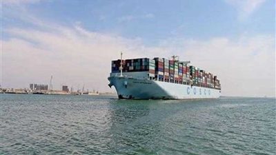 44 سفينة تعبر المجرى الملاحي لقناة السويس