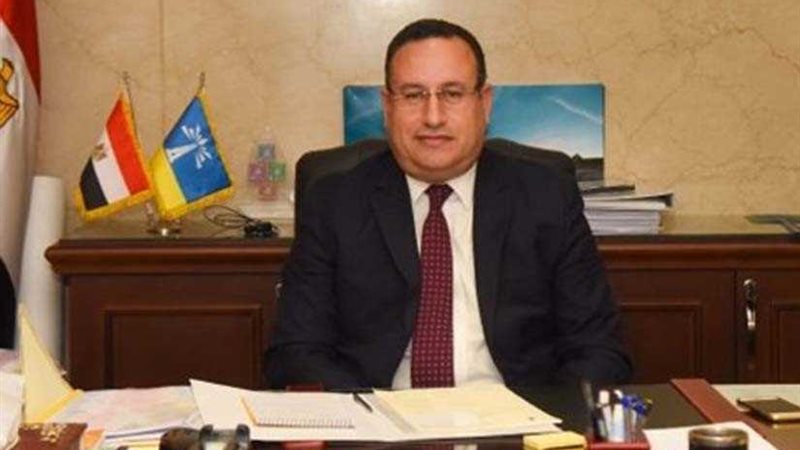 قنصوة يُكرم لاعبي