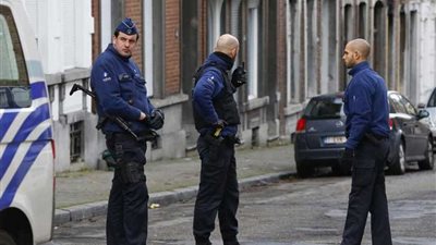 اعتقال وزير الدفاع اليوناني السابق لاتهامه بالرشوة