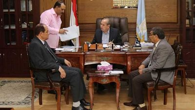 طه: يناقش سبل الاستثمار بين 