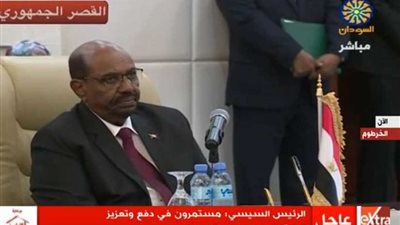 الرئيس السوداني: رفع الحظر المفروض على دخول المنتجات المصرية إلى السودان (فيديو)