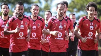 الأهلي يستعد للوصل الإماراتي بتدريبات ترفيهية وتقسيمة قوية