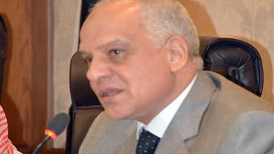 محافظ الجيزة: دعم منظومة النظافة بـ 500 عامل و10 معدات كنس آلي ولوادر