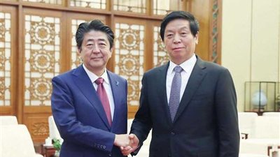 كبير المشرعين الصينيين يدعو لتنمية الروابط الثنائية مع اليابان