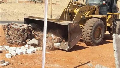 تنفيذ 14 قرار إزالة لتعديات على أراضي زراعية وأملاك دولة بالقوصية..(صور)