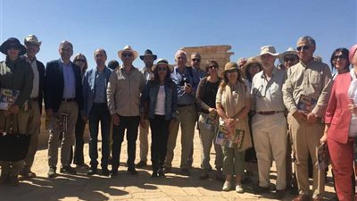 وزير الآثار يصطحب ٣٠ سفيرًا ومستشارًا ثقافيًا ومديرًا للمعاهد الأثرية في زيارة للوادي الجديد (صور)