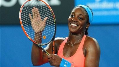 ستيفنز تتأهل لنصف نهائي البطولة الختامية لمحترفات التنس في سنغافورة