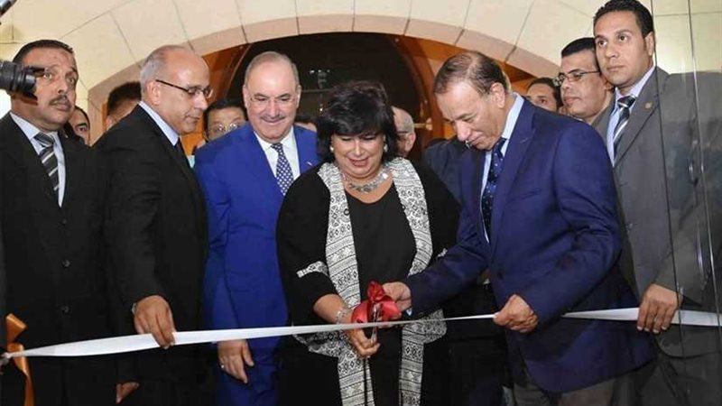 وزيرة الثقافة تفتتح