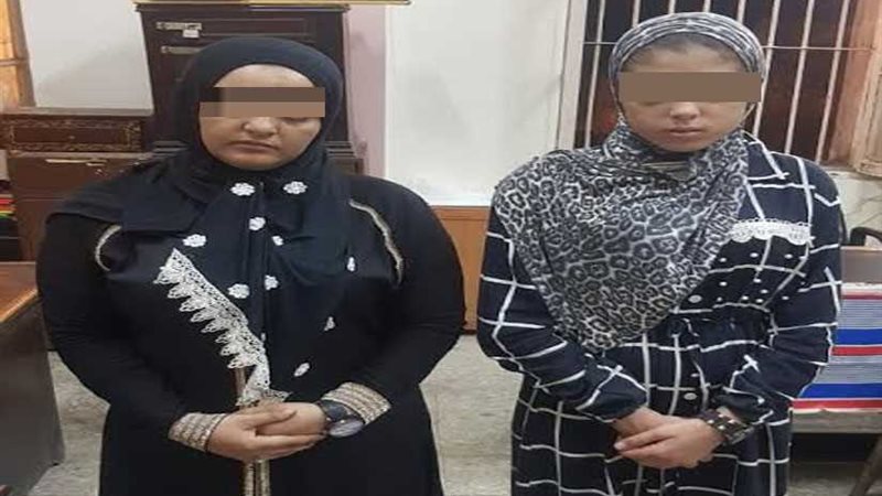 خادمتان سرقتا هاتف