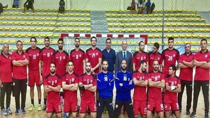 الأهلي يتأهل لنصف