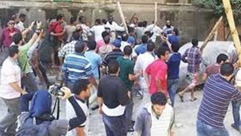 إصابة 3 أشخاص فى