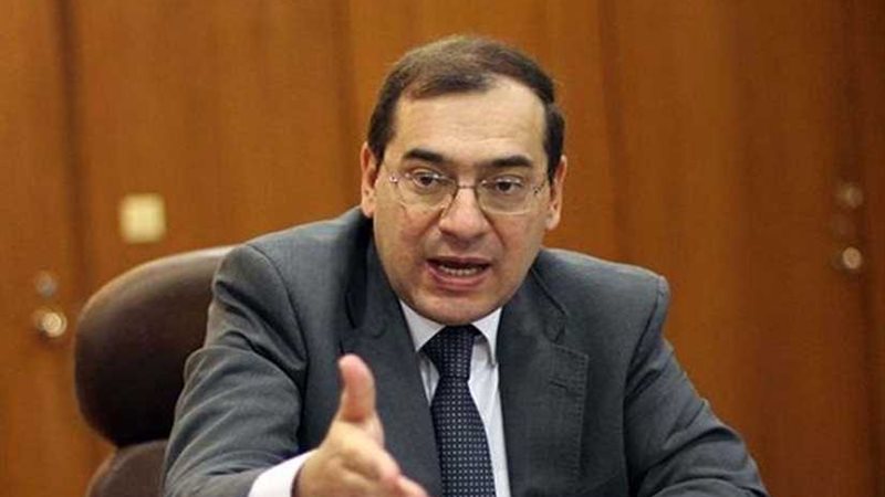 وزير البترول يبحث