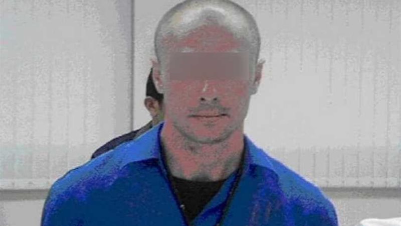 يغتصب طفلة عمرها