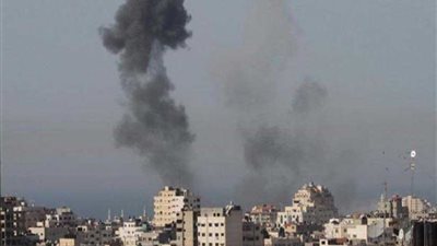 القصف الإسرائيلي يتواصل على غزة وصافرات الإنذار تدوي بمستوطنات الغلاف