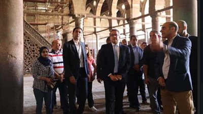 وزير الآثار يتفقد مسجد المارداني