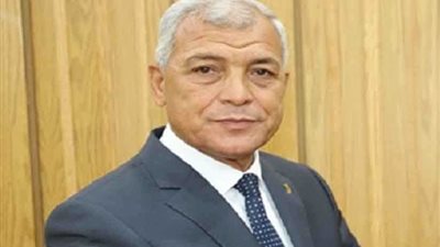 محافظ المنوفية يعنف معلمي المساعي المشكورة بسبب ملابسهم