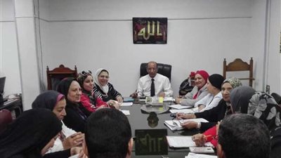 سكرتير عام الغربية يبحث ملفات المرأة المعيلة