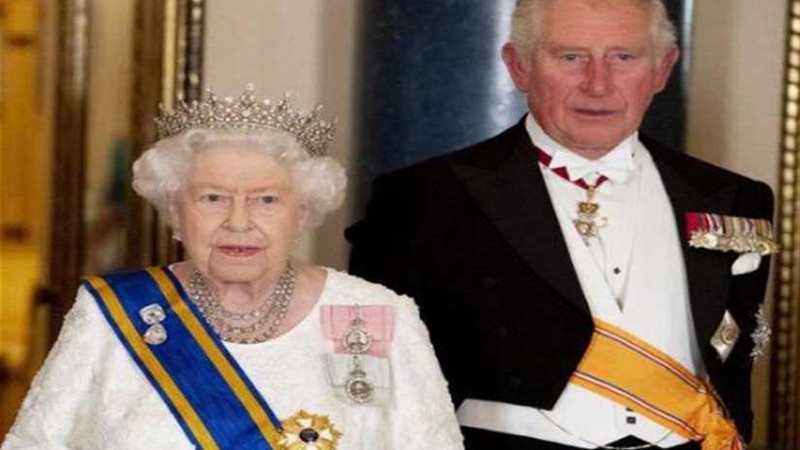 ملكة بريطانيا تتخلى