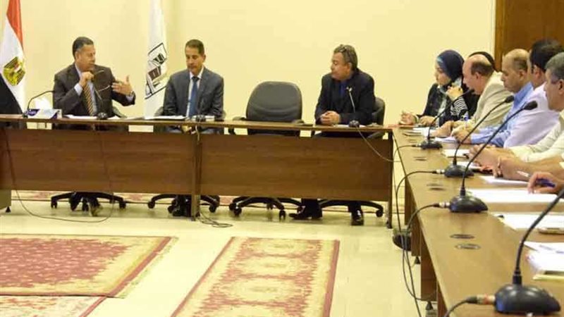 محافظ بني سويف يرأس