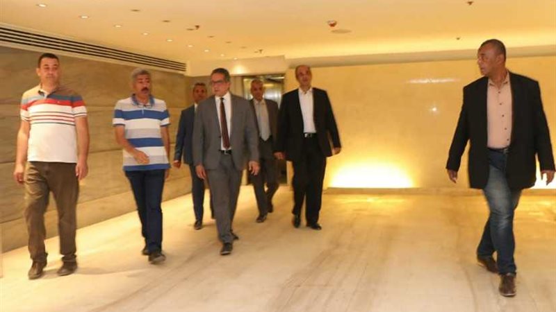 وزير الآثار يتفقد