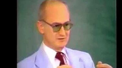 عميل مخابراتي يكشف كيف تُدمر دولة دون طلقة واحدة! 