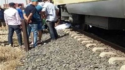 مصرع شخص صدمه قطار بشربين