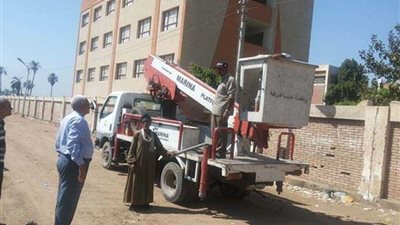 3 حملات مكبرة للنظافة والإنارة فى مدينة العريش