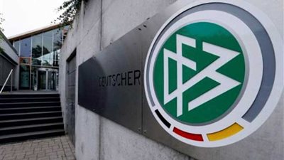 إيقاف اينسوا مدافع شتوتجارت مباراتين وتغريمه 10 آلاف يورو بسبب تدخل خطير ضد 